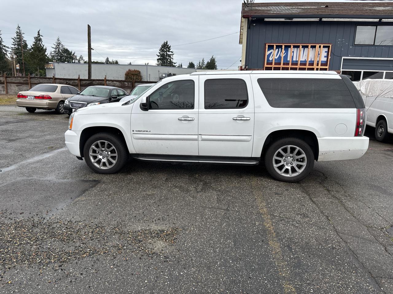 GMC Yukon Denali XL AWD 2008