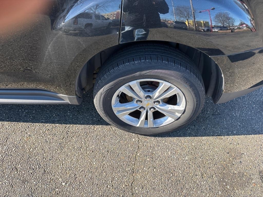 Chevrolet Equinox LS 2WD 2011