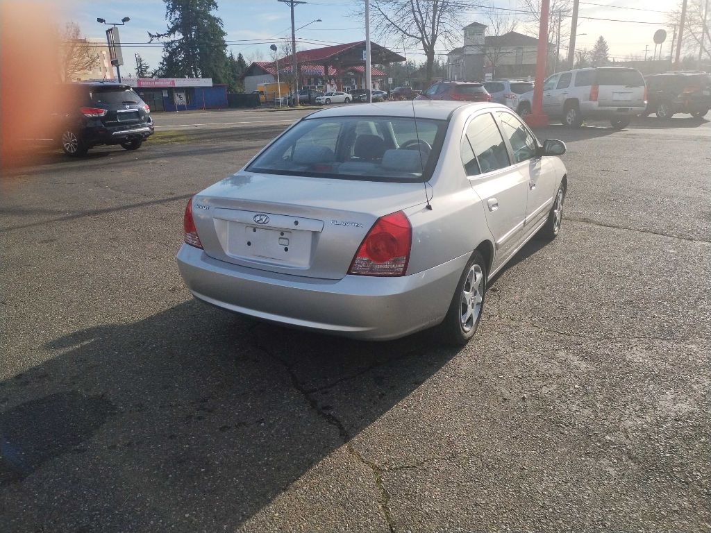 2004 Hyundai Elantra GLS