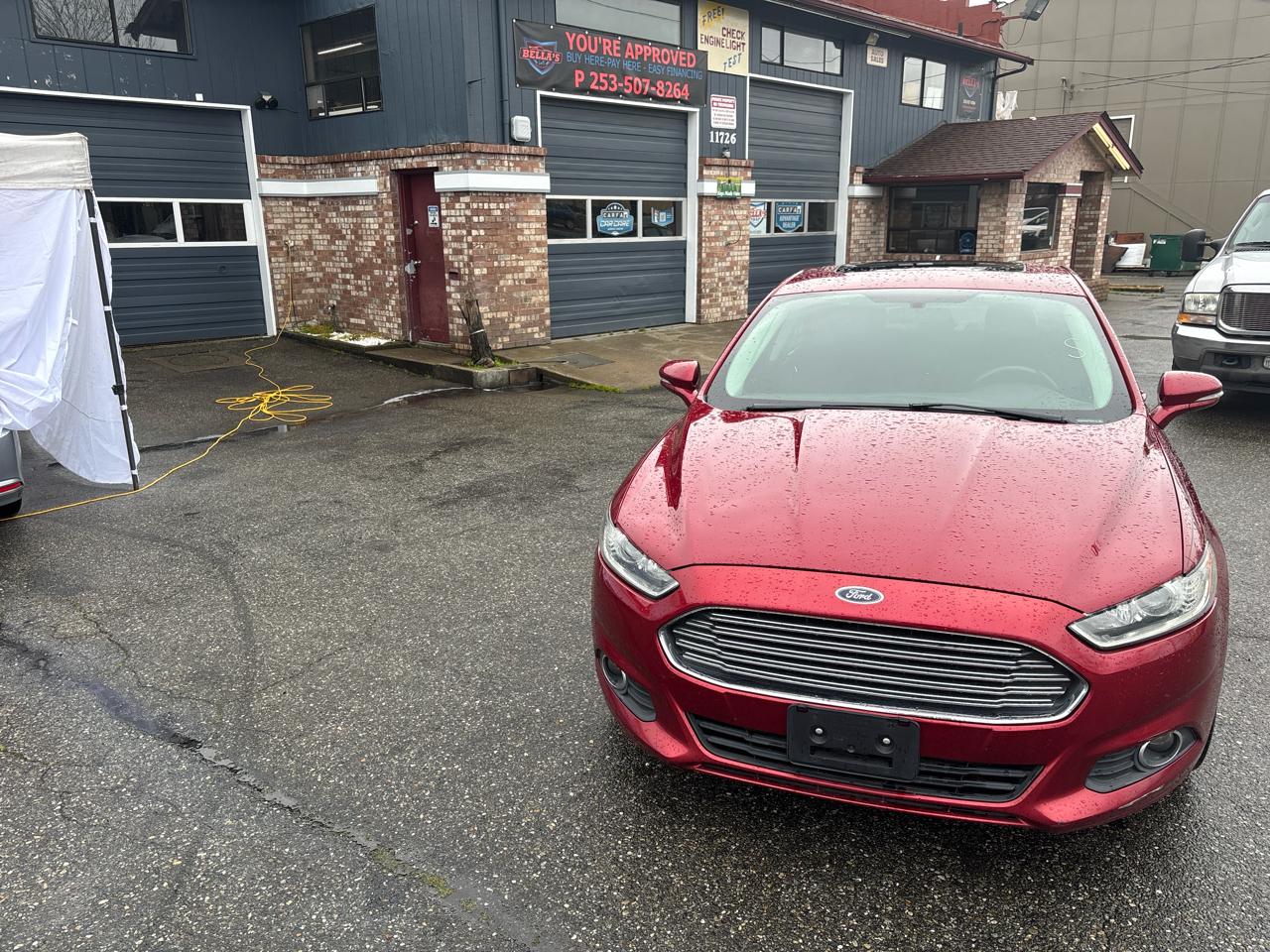 Ford Fusion SE 2013