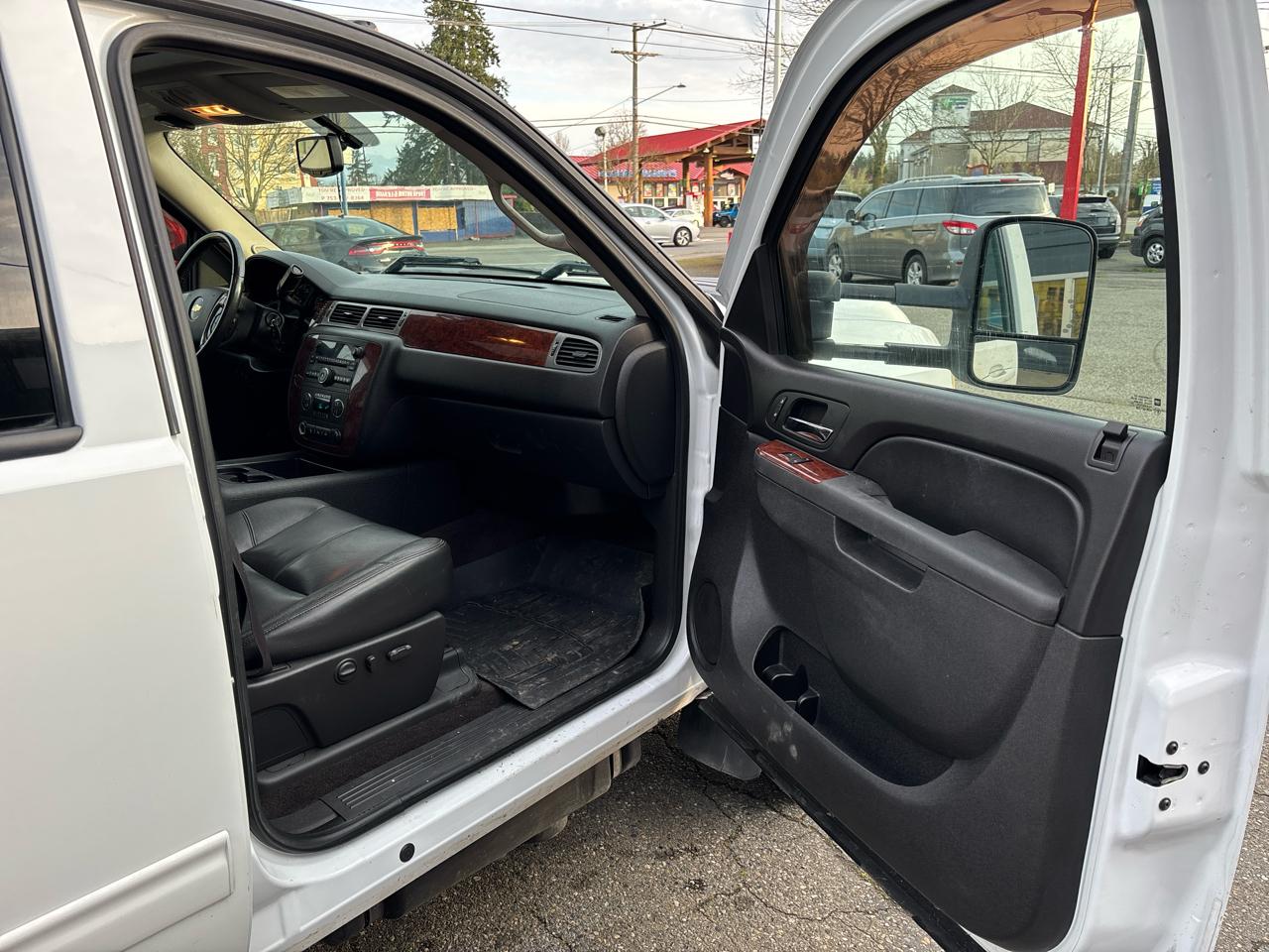 Chevrolet Silverado 3500HD LTZ Crew Cab  4WD 2011