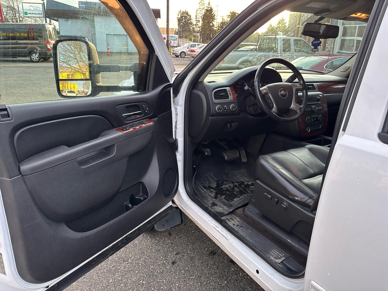 Chevrolet Silverado 3500HD LTZ Crew Cab  4WD 2011