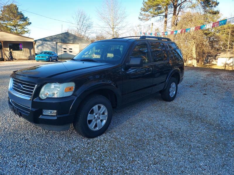 Ford Explorer XLT 4.0L 2WD 2010