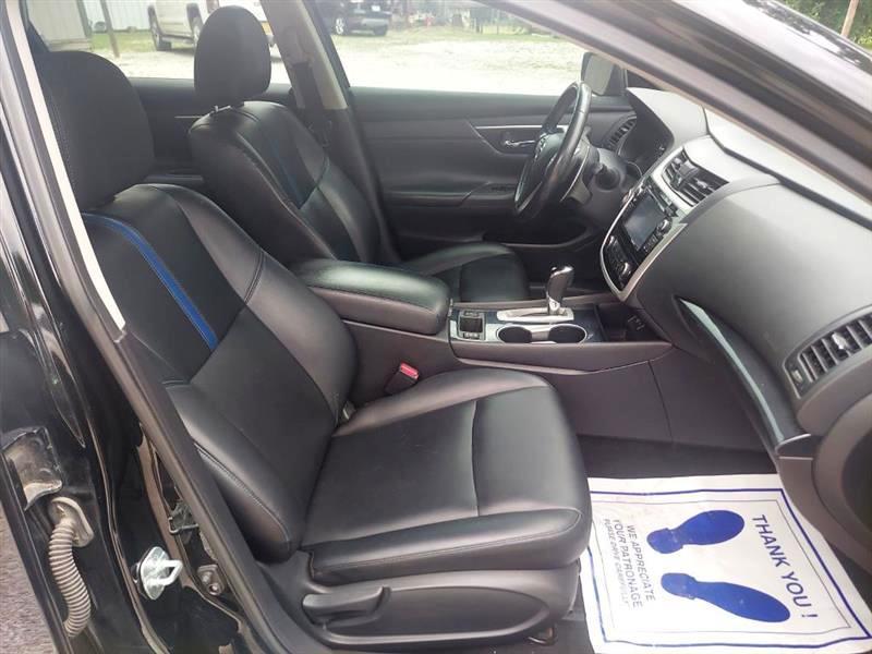 2018 Nissan Altima SR - Photo 10