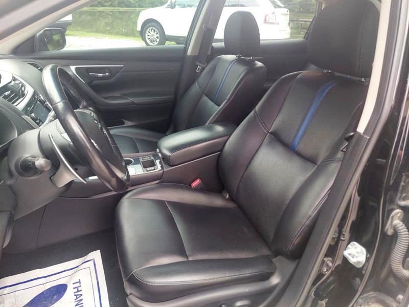 2018 Nissan Altima SR - Photo 11