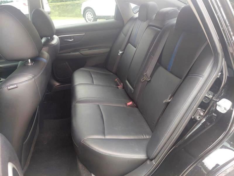 2018 Nissan Altima SR - Photo 12