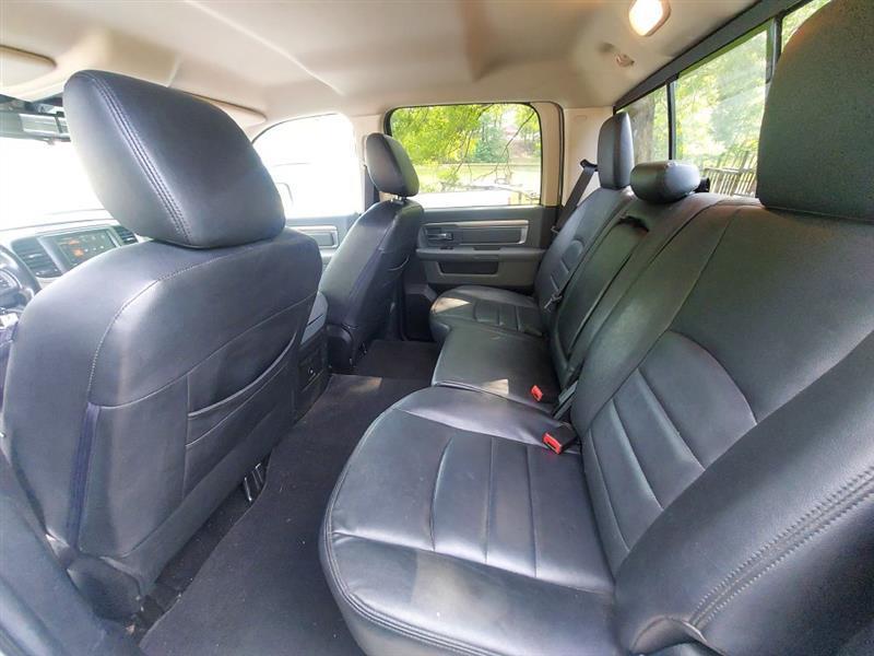 RAM 1500 SLT Crew Cab SWB 4WD 2014