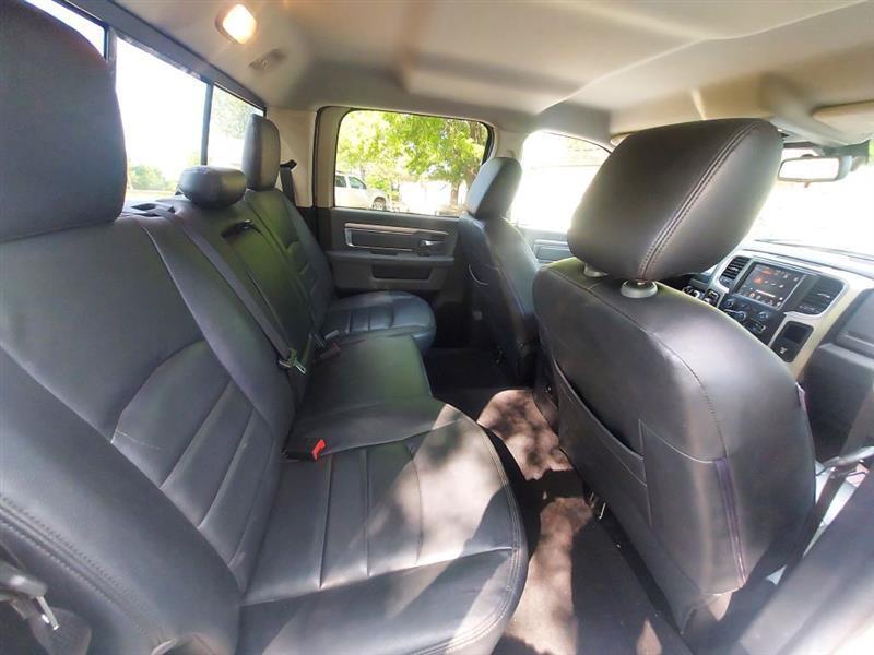 RAM 1500 SLT Crew Cab SWB 4WD 2014