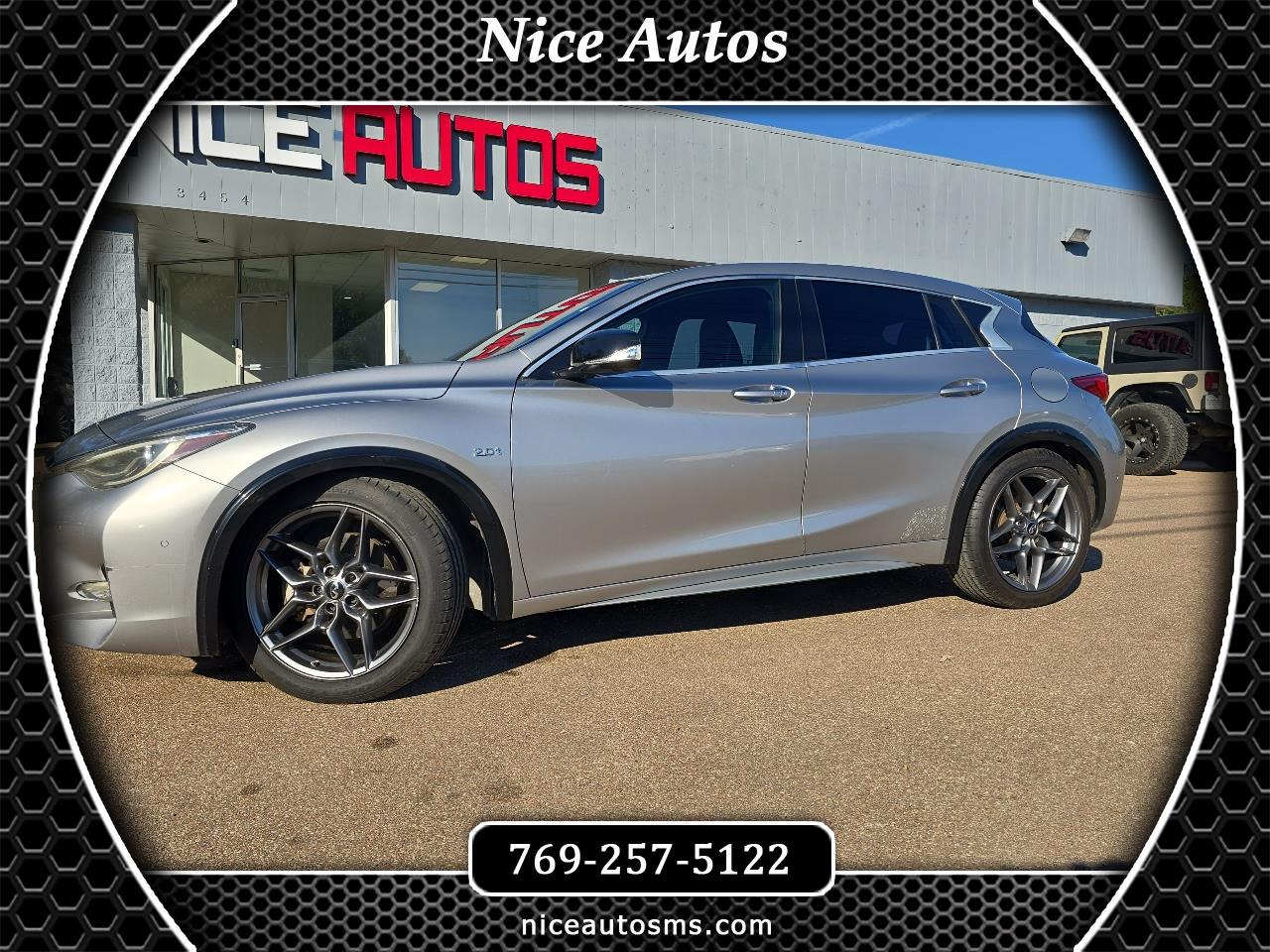 2017 INFINITI QX30 Sport