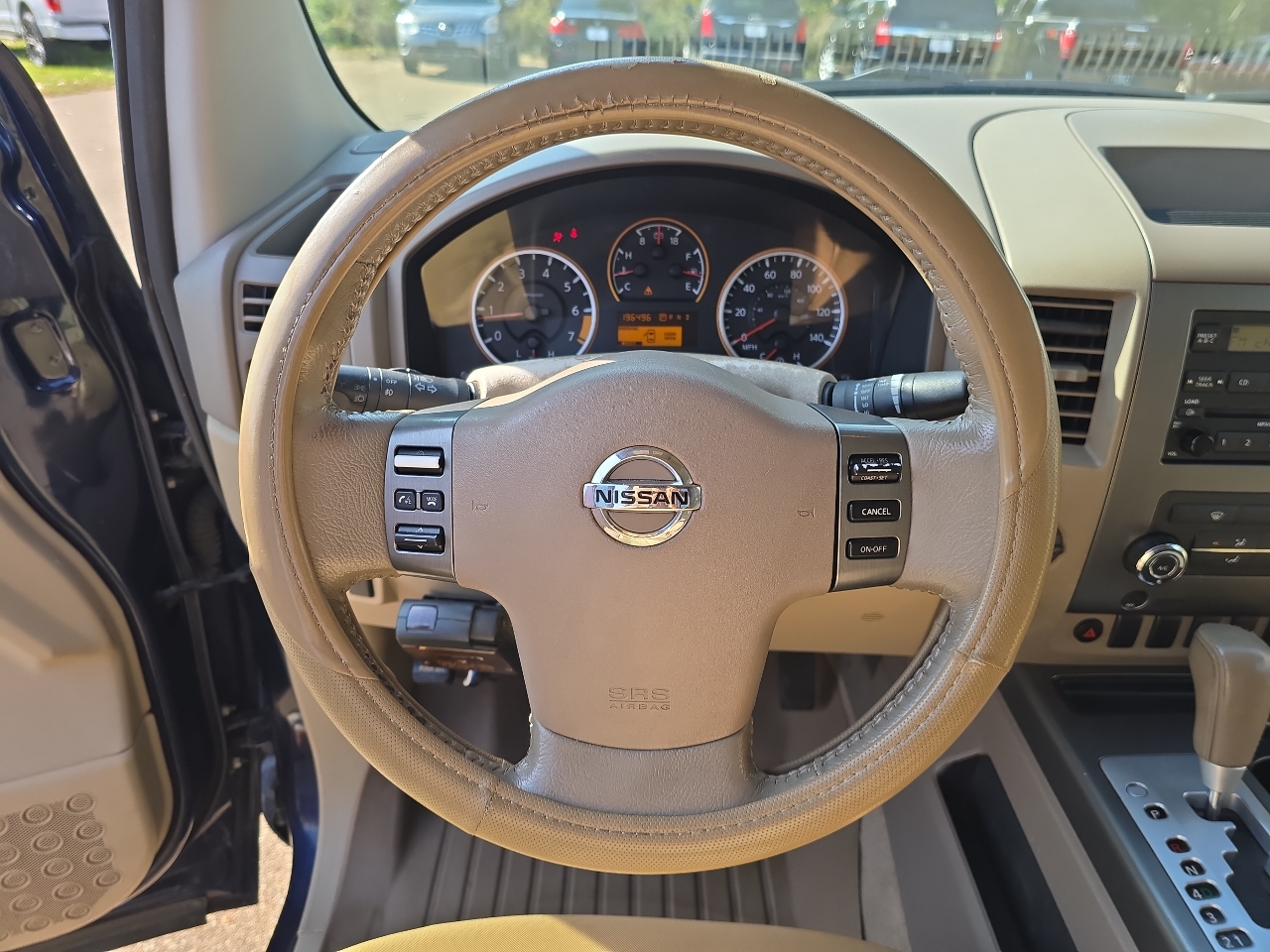 Nissan Titan  2011