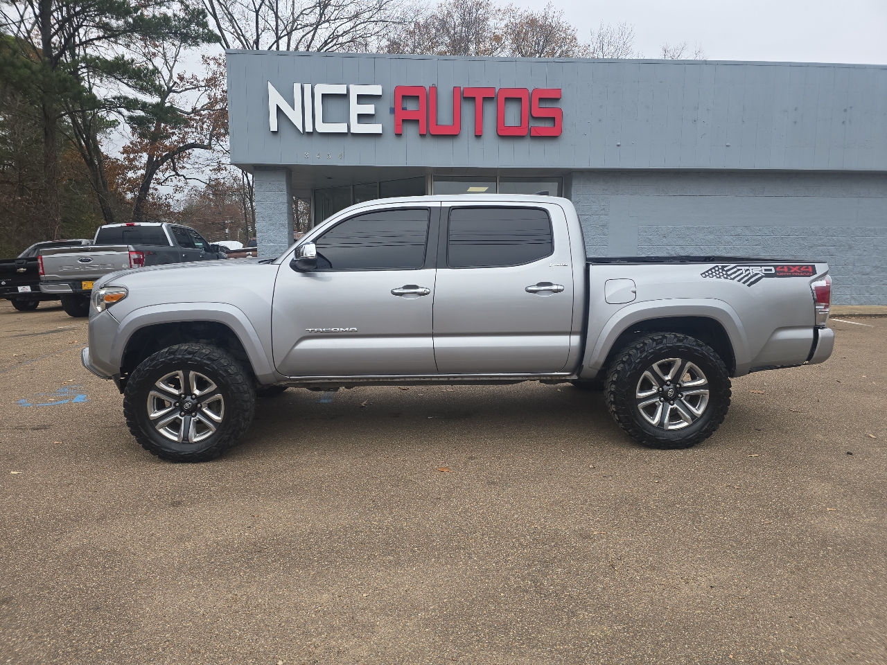 Toyota Tacoma 4WD Double Cab V6 AT Limited (Natl) 2016