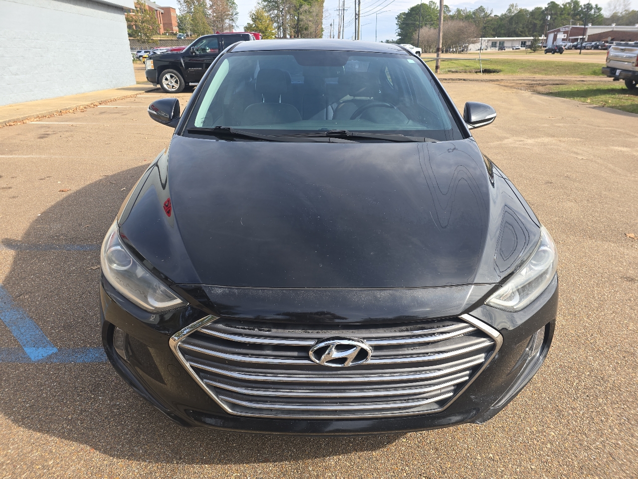 Hyundai Elantra Limited 4D Sedan at 2017