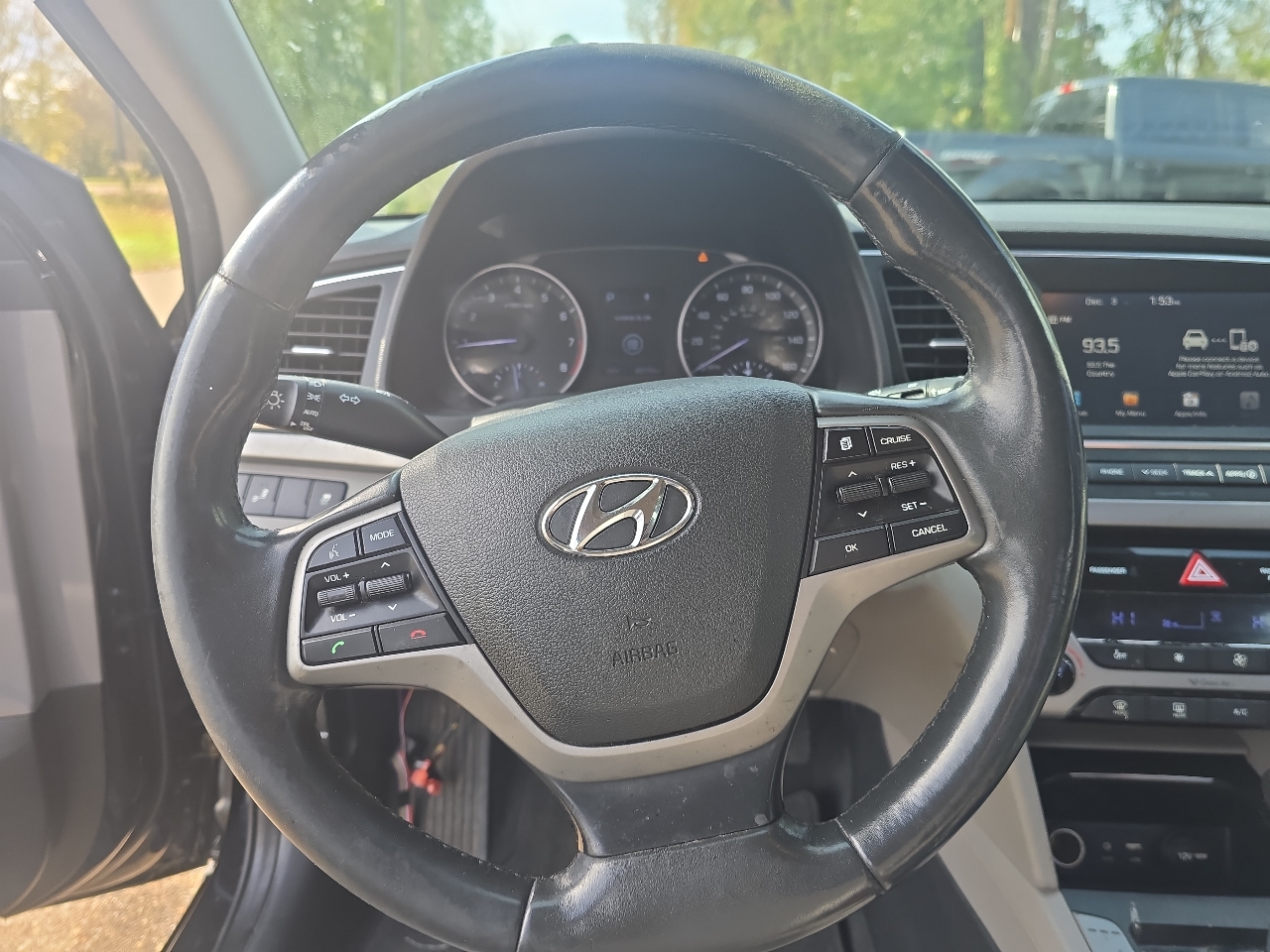 Hyundai Elantra Limited 4D Sedan at 2017