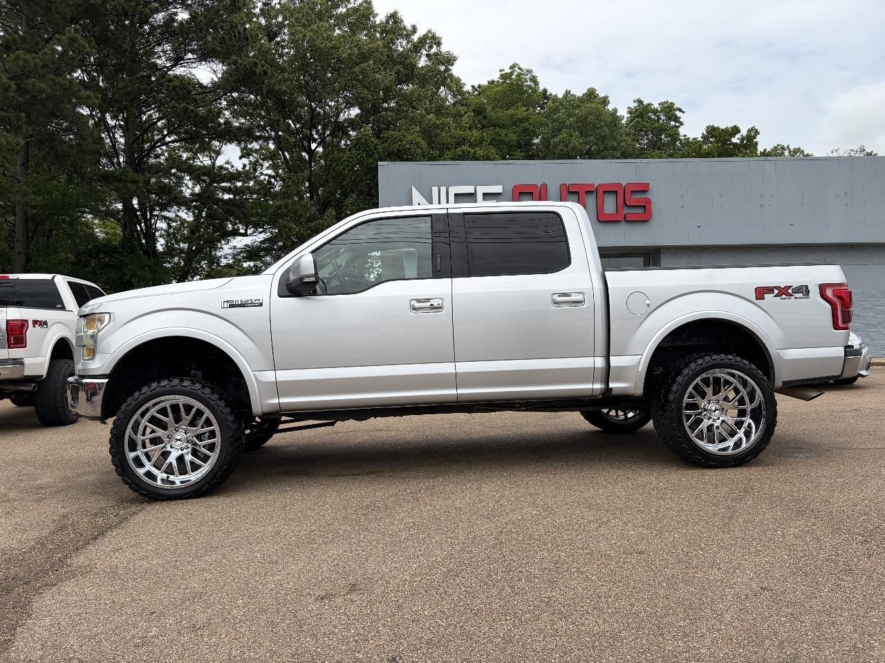Ford F-150 4WD SuperCrew 145" Lariat 2016