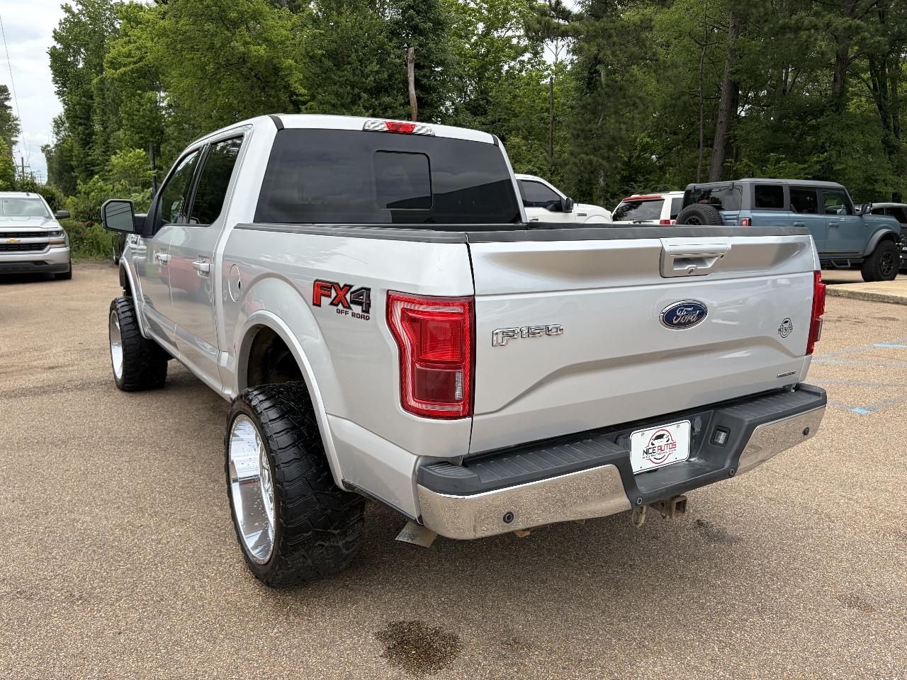 Ford F-150 4WD SuperCrew 145" Lariat 2016