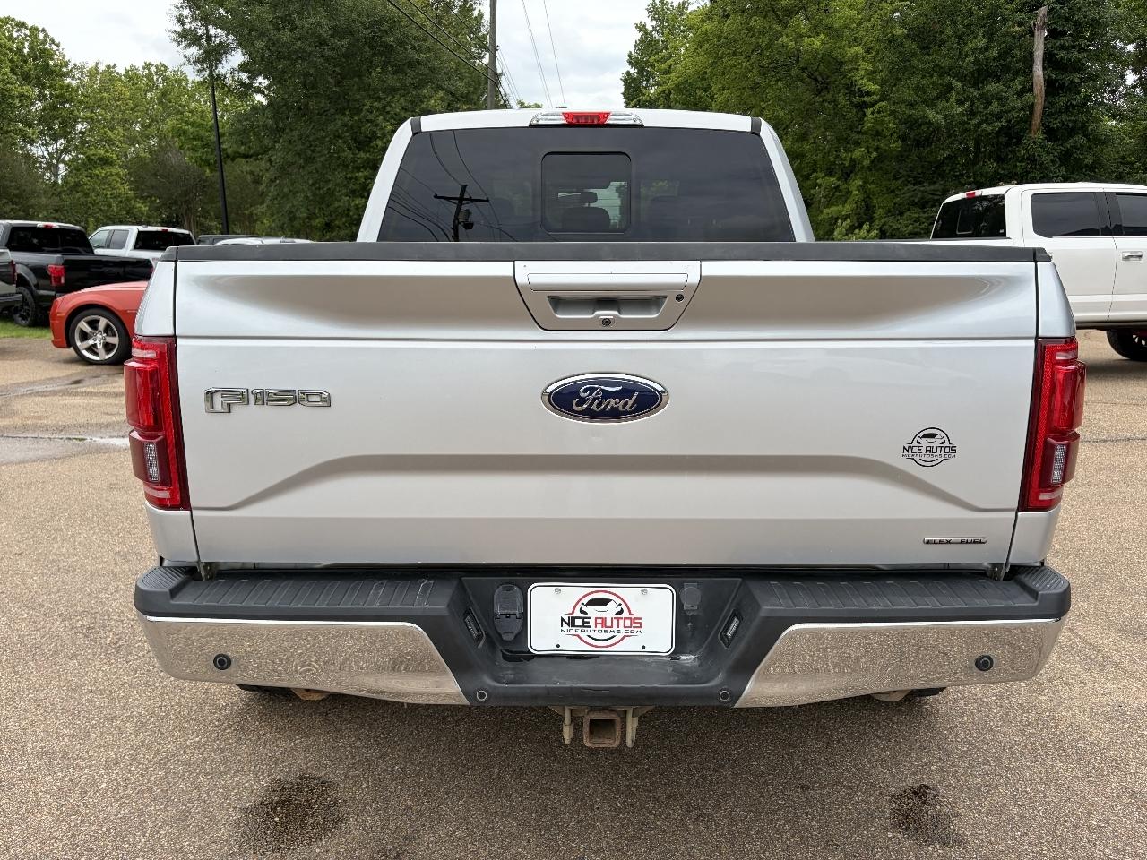 Ford F-150 4WD SuperCrew 145" Lariat 2016