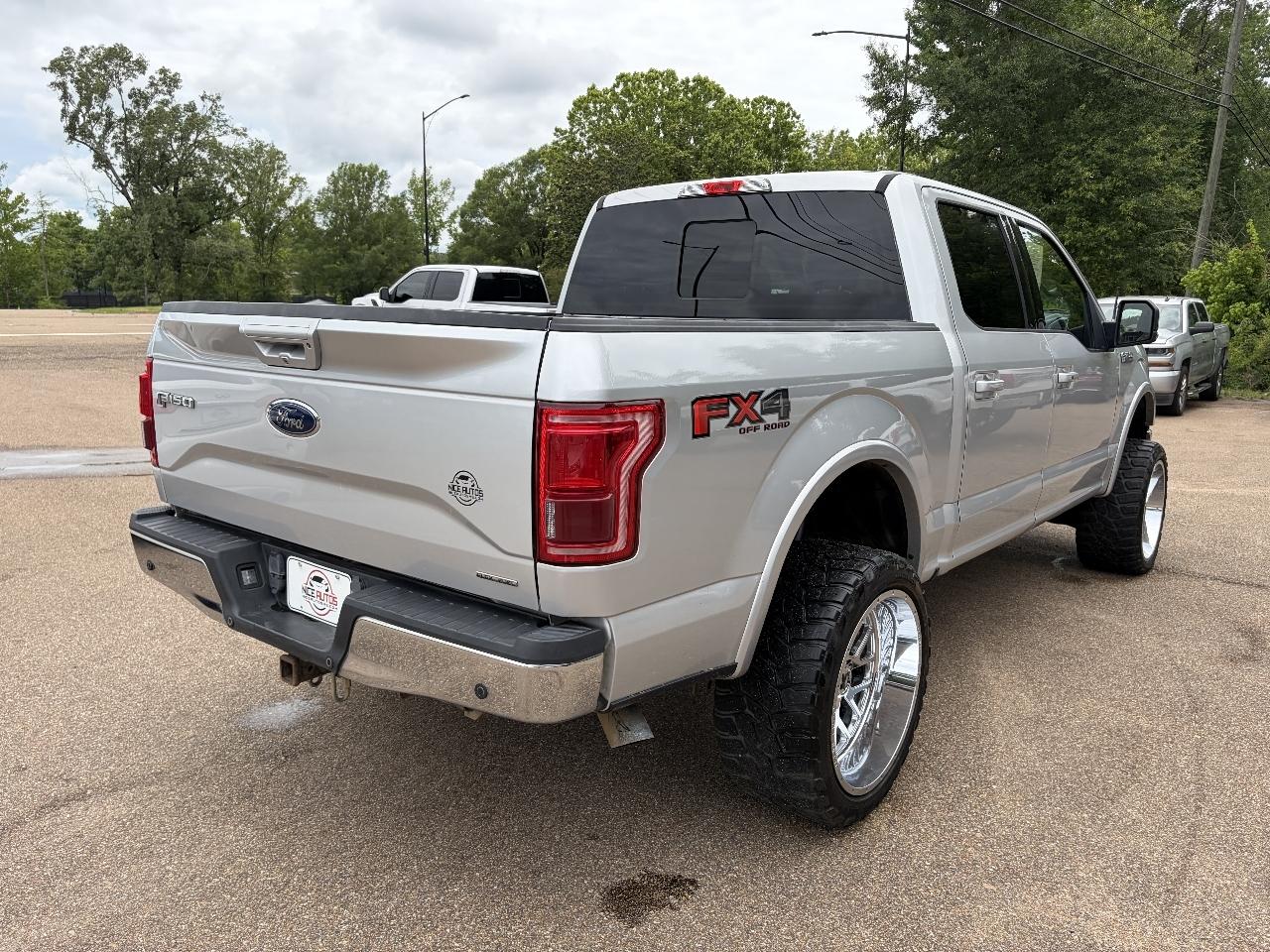 Ford F-150 4WD SuperCrew 145" Lariat 2016