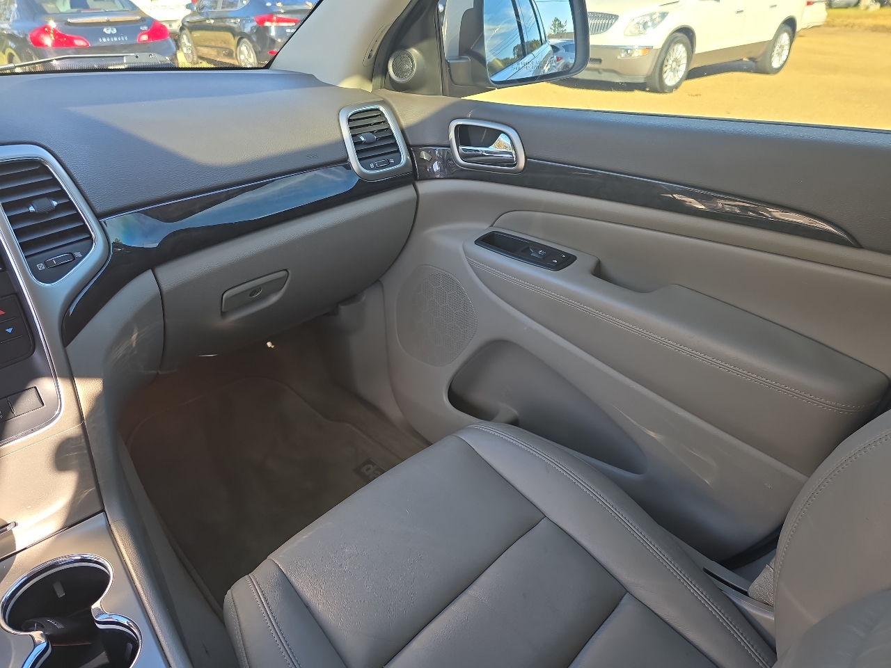 Jeep Grand Cherokee  2011