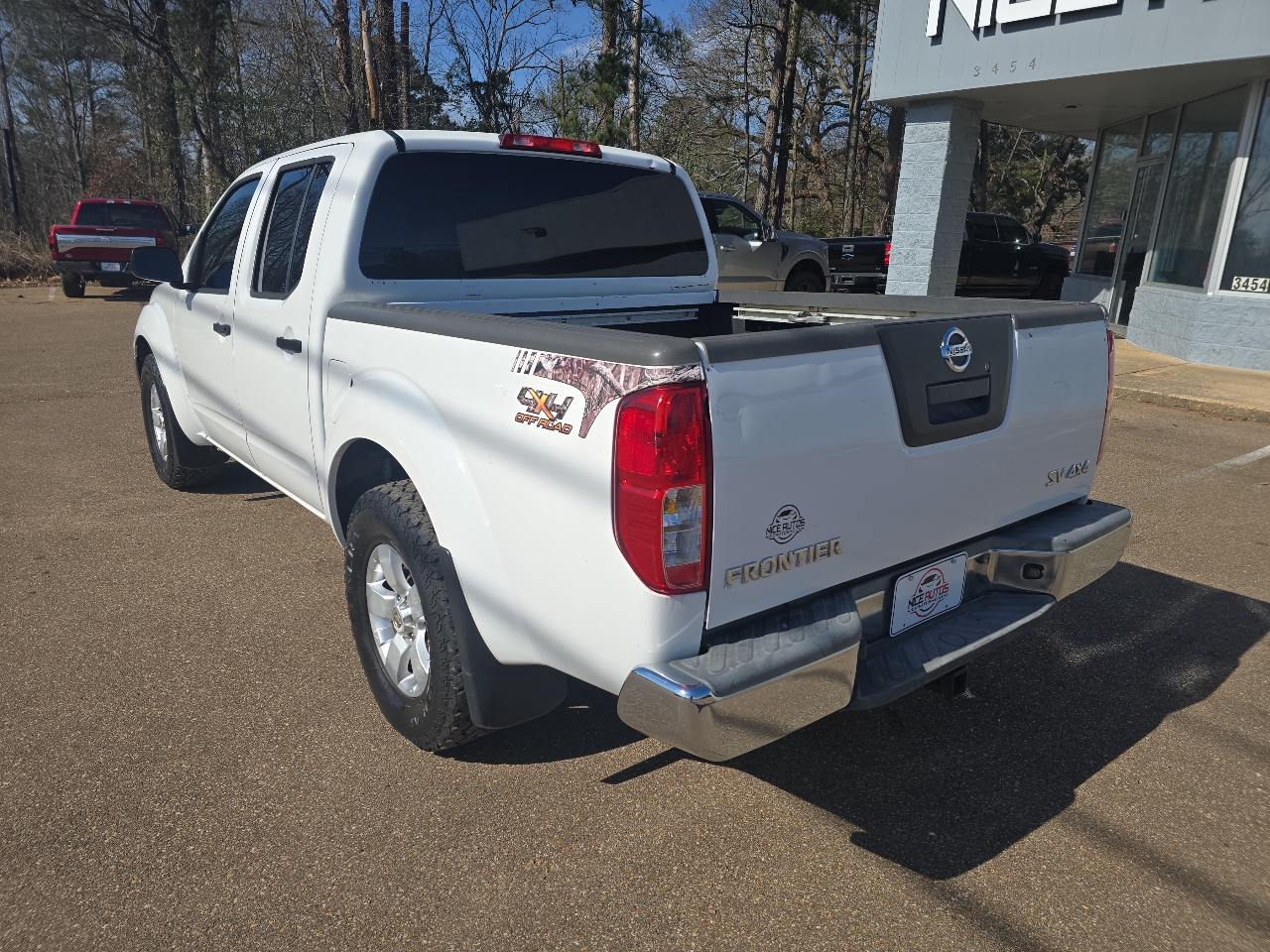 Nissan Frontier 4WD Crew Cab SWB Auto SV 2011