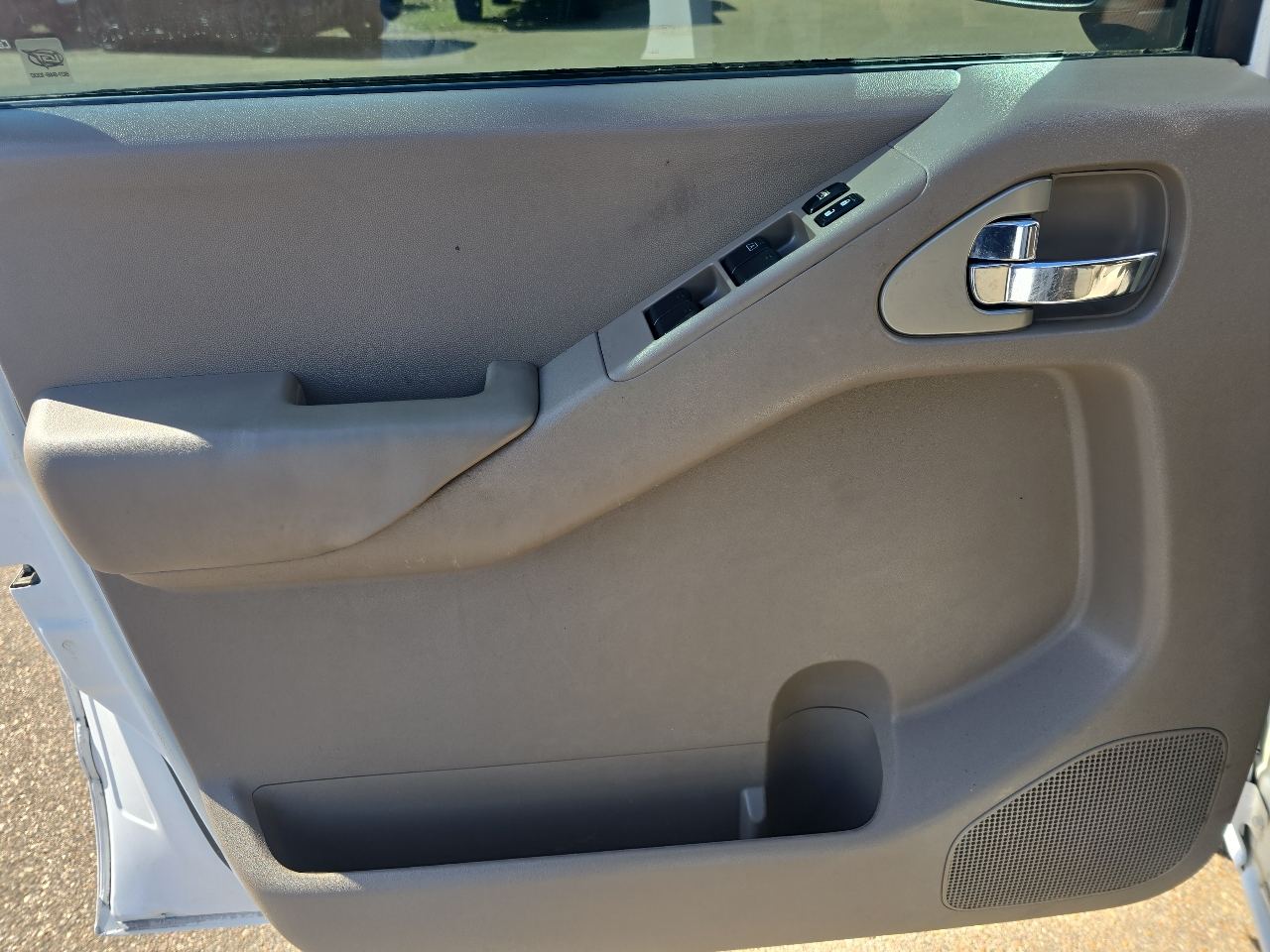 Nissan Frontier 4WD Crew Cab SWB Auto SV 2011