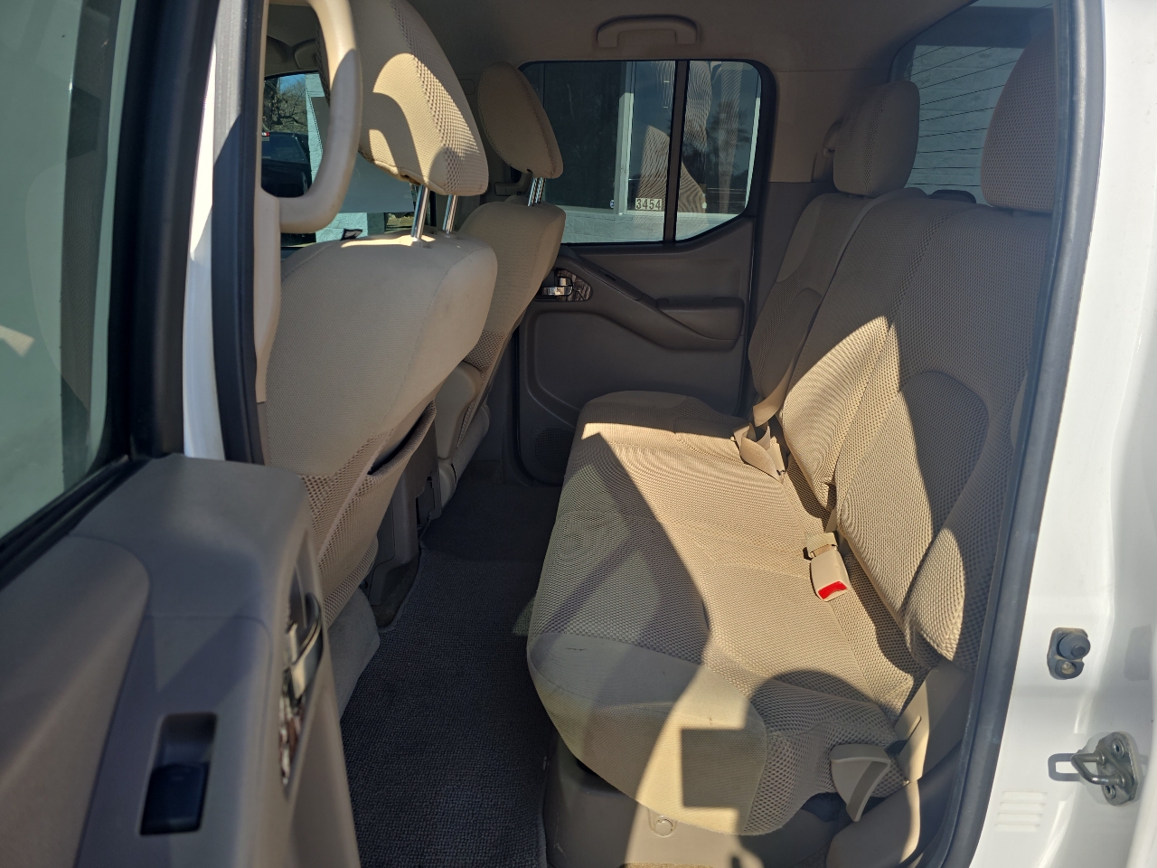 Nissan Frontier 4WD Crew Cab SWB Auto SV 2011