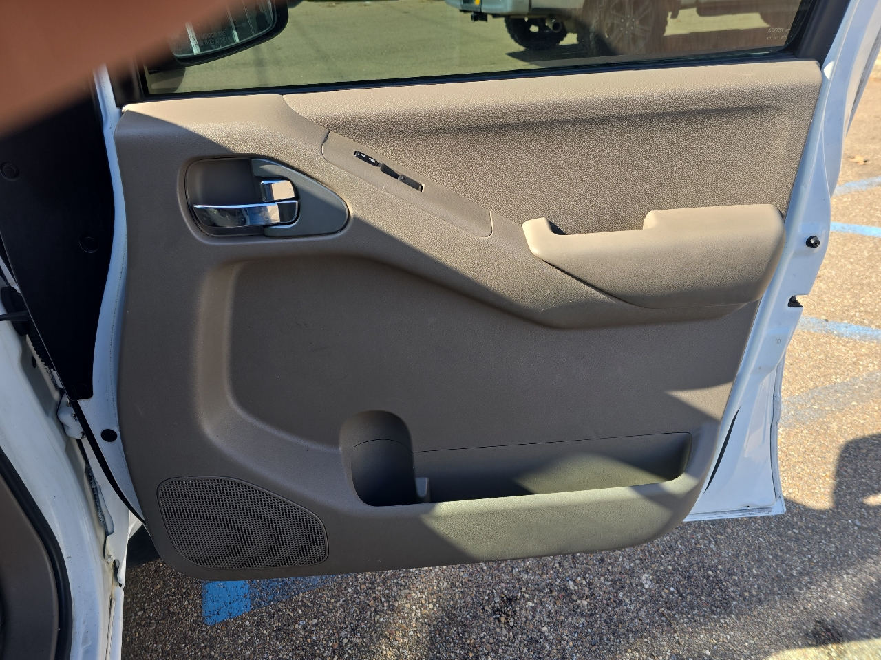 Nissan Frontier 4WD Crew Cab SWB Auto SV 2011