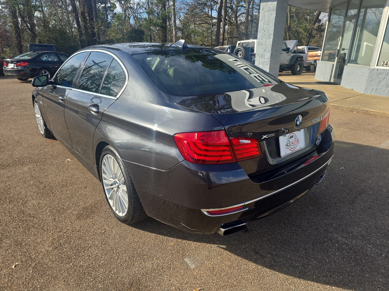 BMW 5-Series 550xi 4D Sedan 2014