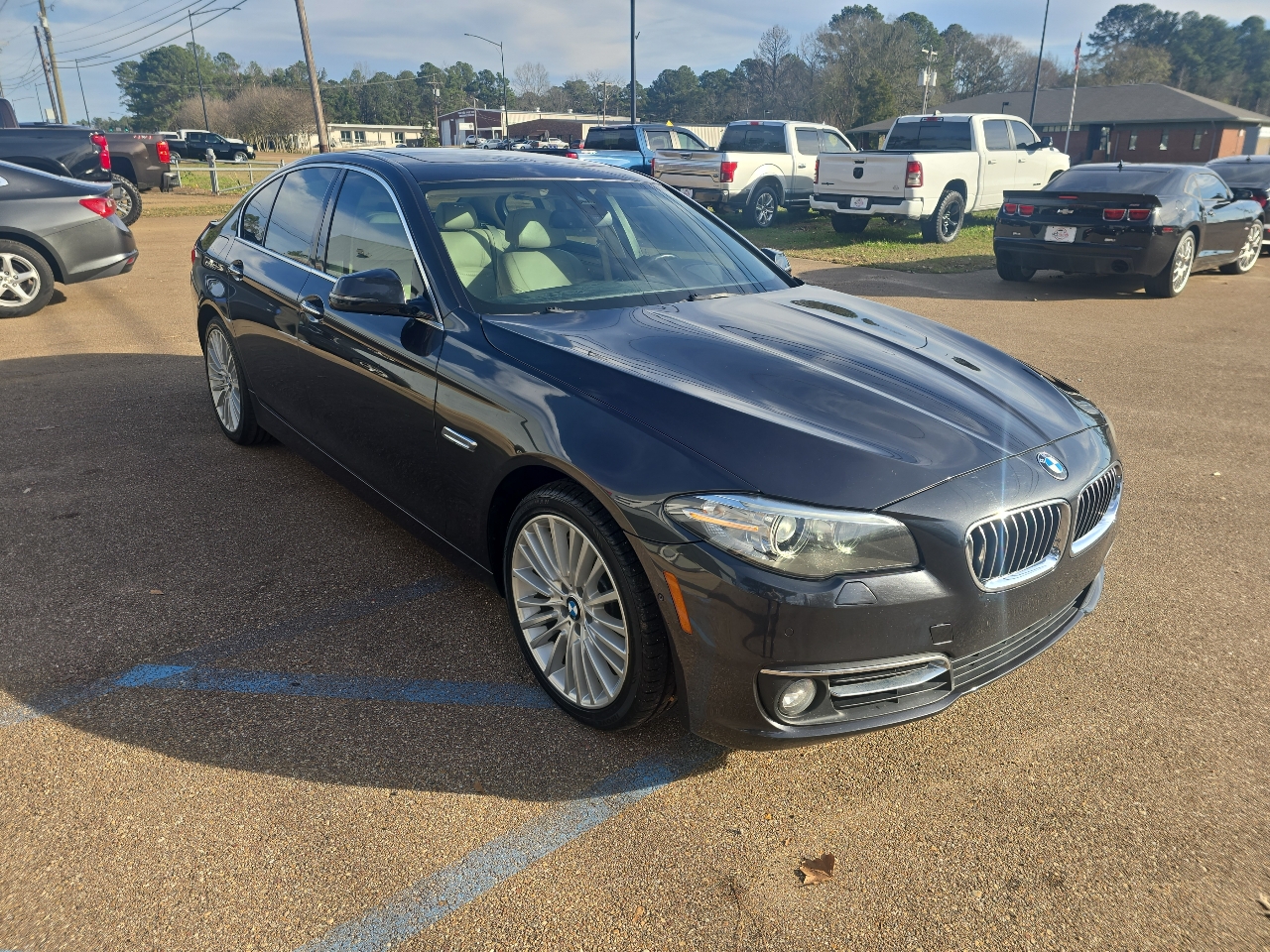 BMW 5-Series 550xi 4D Sedan 2014