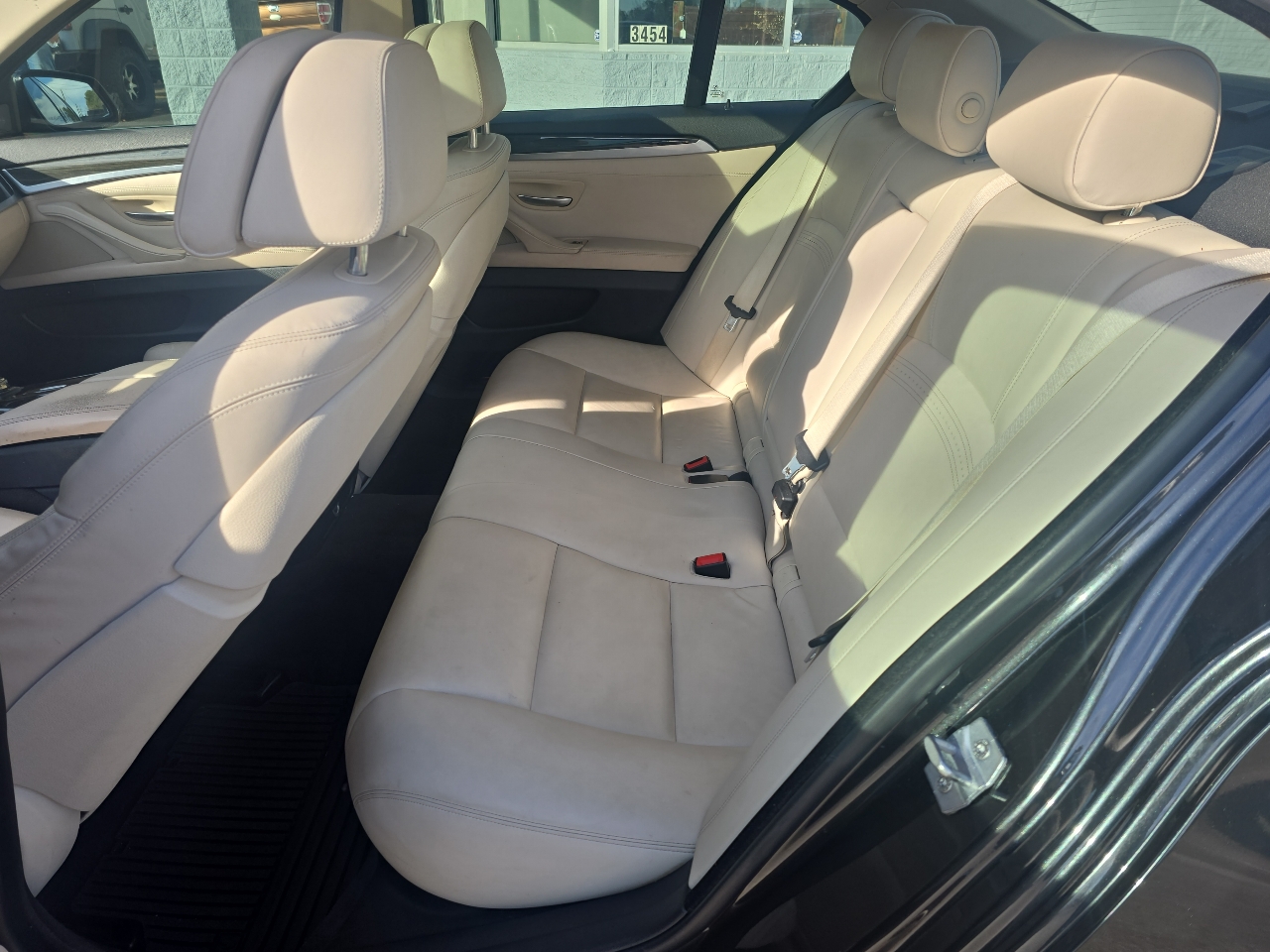 BMW 5-Series 550xi 4D Sedan 2014