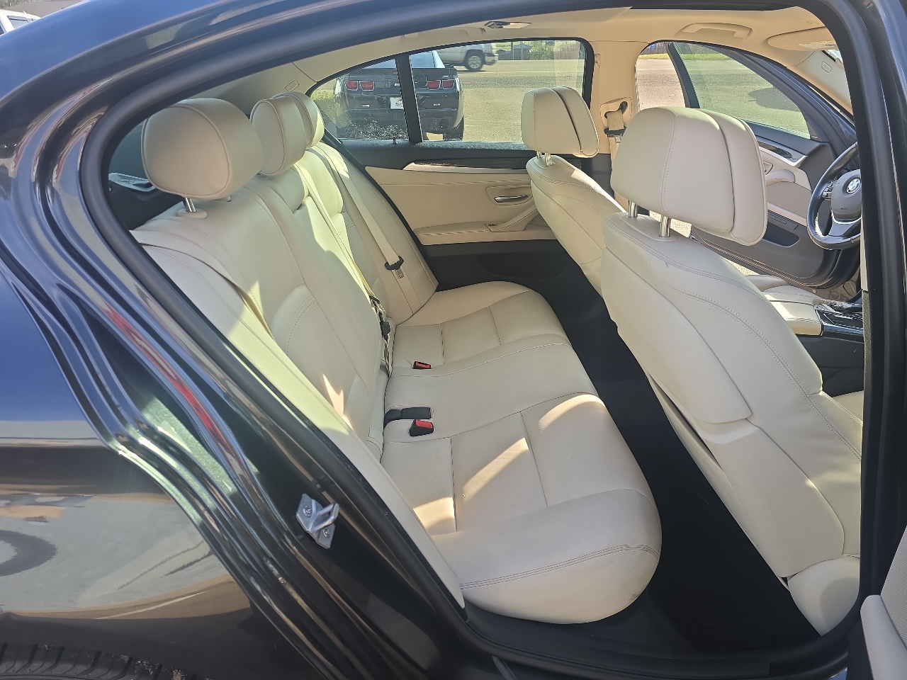 BMW 5-Series 550xi 4D Sedan 2014