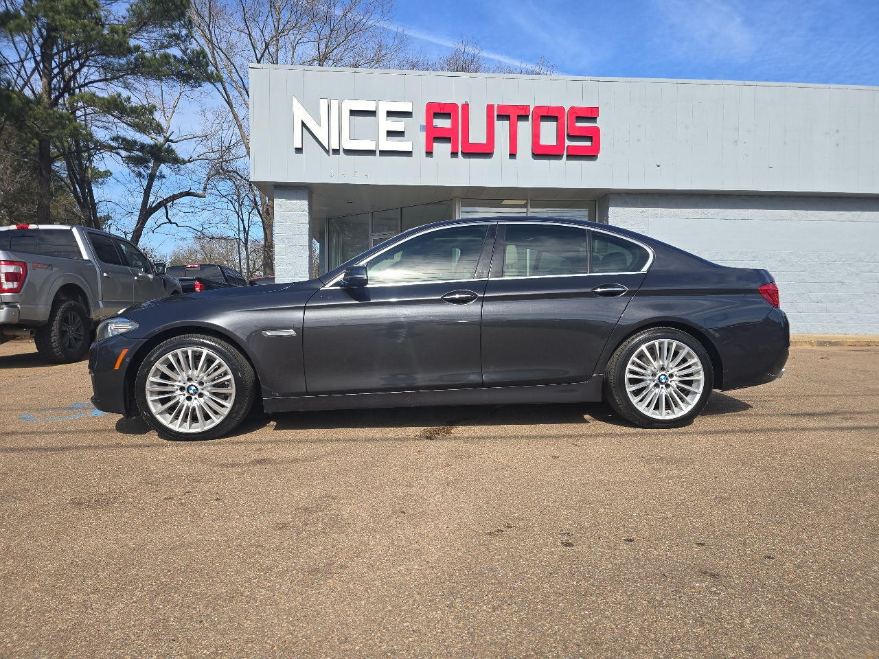 BMW 5-Series 550xi 4D Sedan 2014