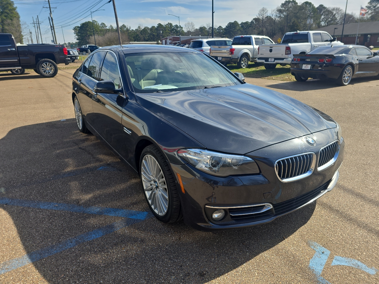 BMW 5-Series 550xi 4D Sedan 2014