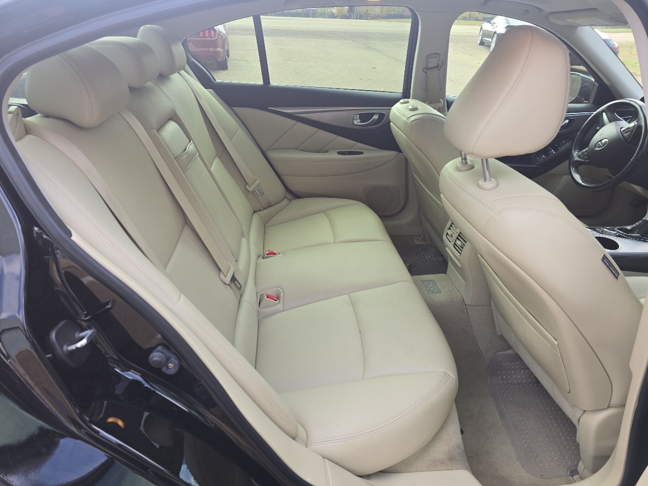 Infiniti Q50 Premium AWD 2014