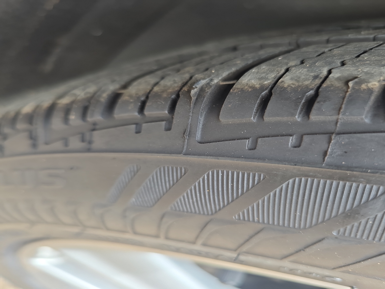 Infiniti Q50 Premium AWD 2014