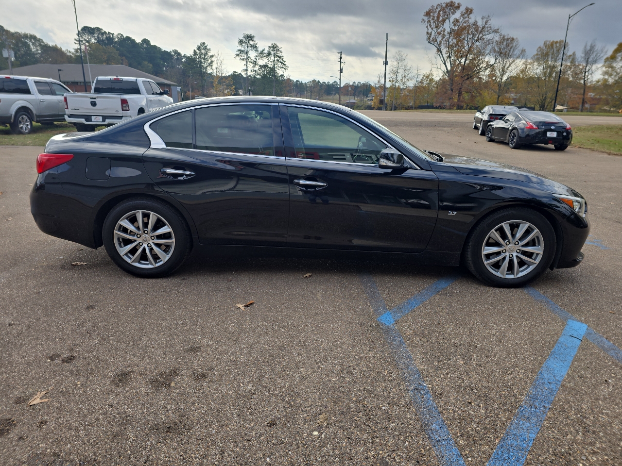 Infiniti Q50 Premium AWD 2014