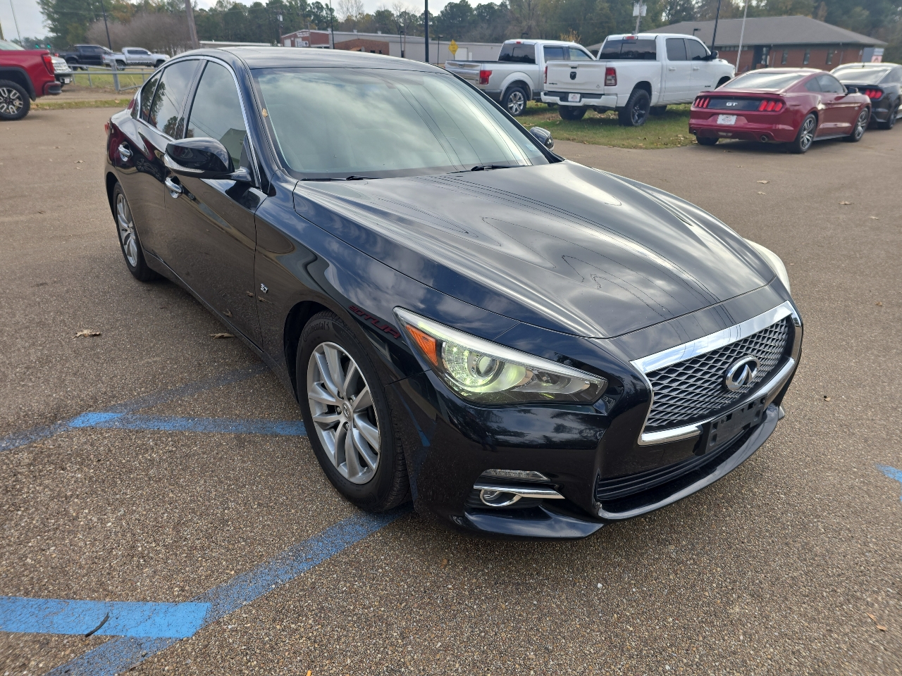 Infiniti Q50 Premium AWD 2014