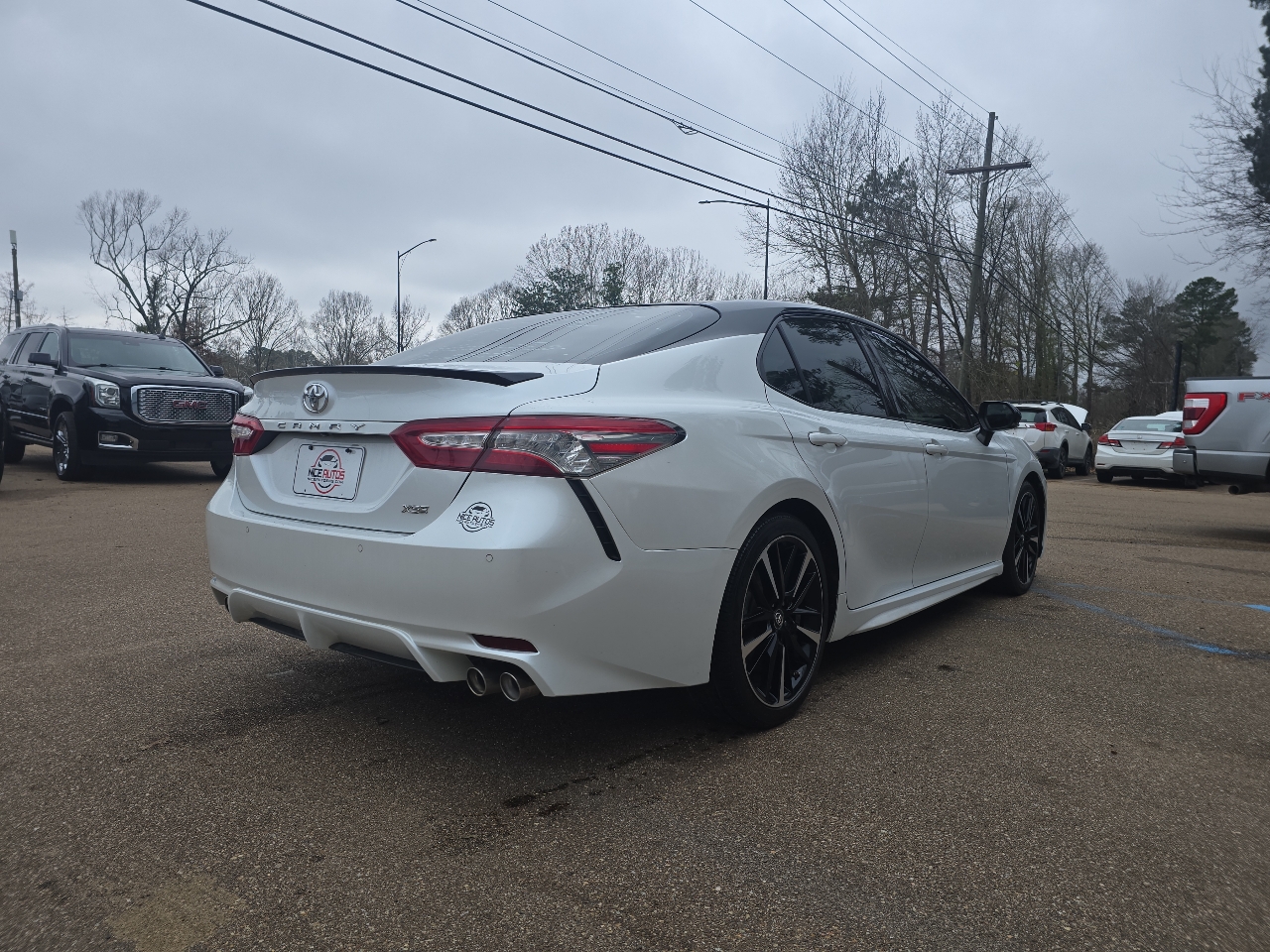Toyota Camry  2018