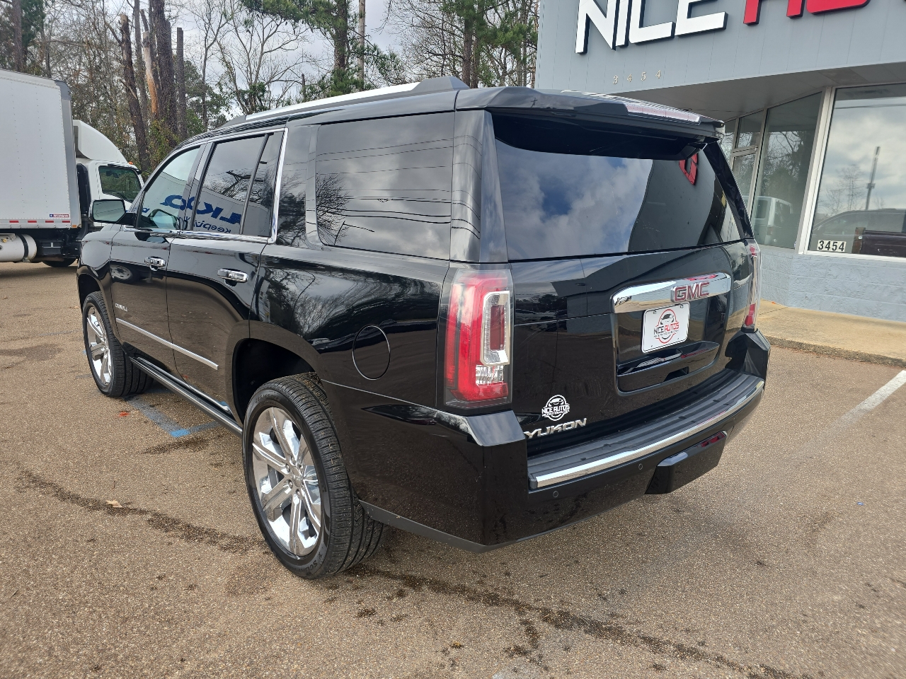 GMC Yukon Denali  2017