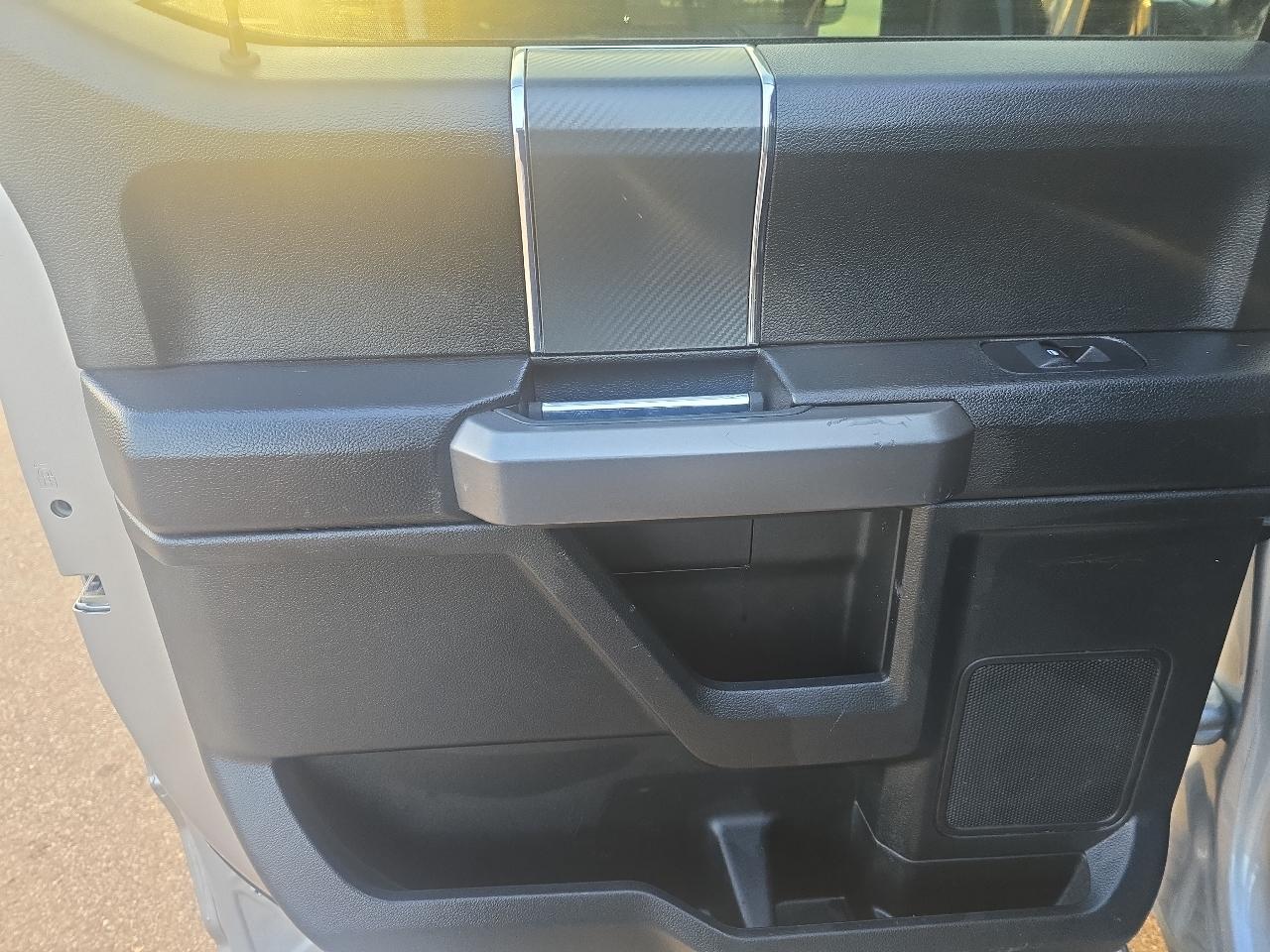 Ford F-150 4WD SuperCrew 145" XLT 2020