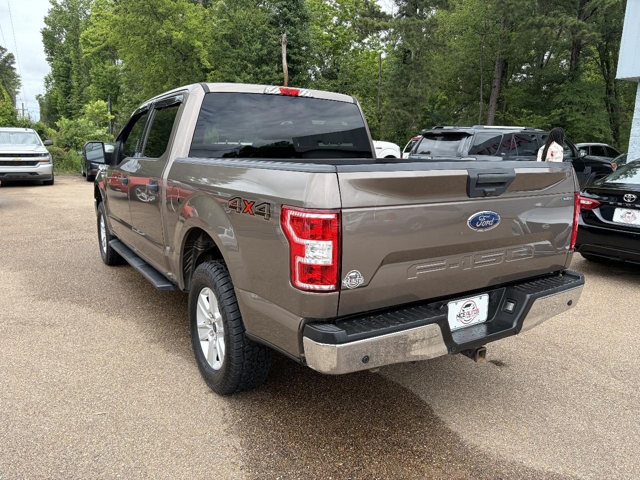 Ford F-150 4WD SuperCrew 145" XLT 2019