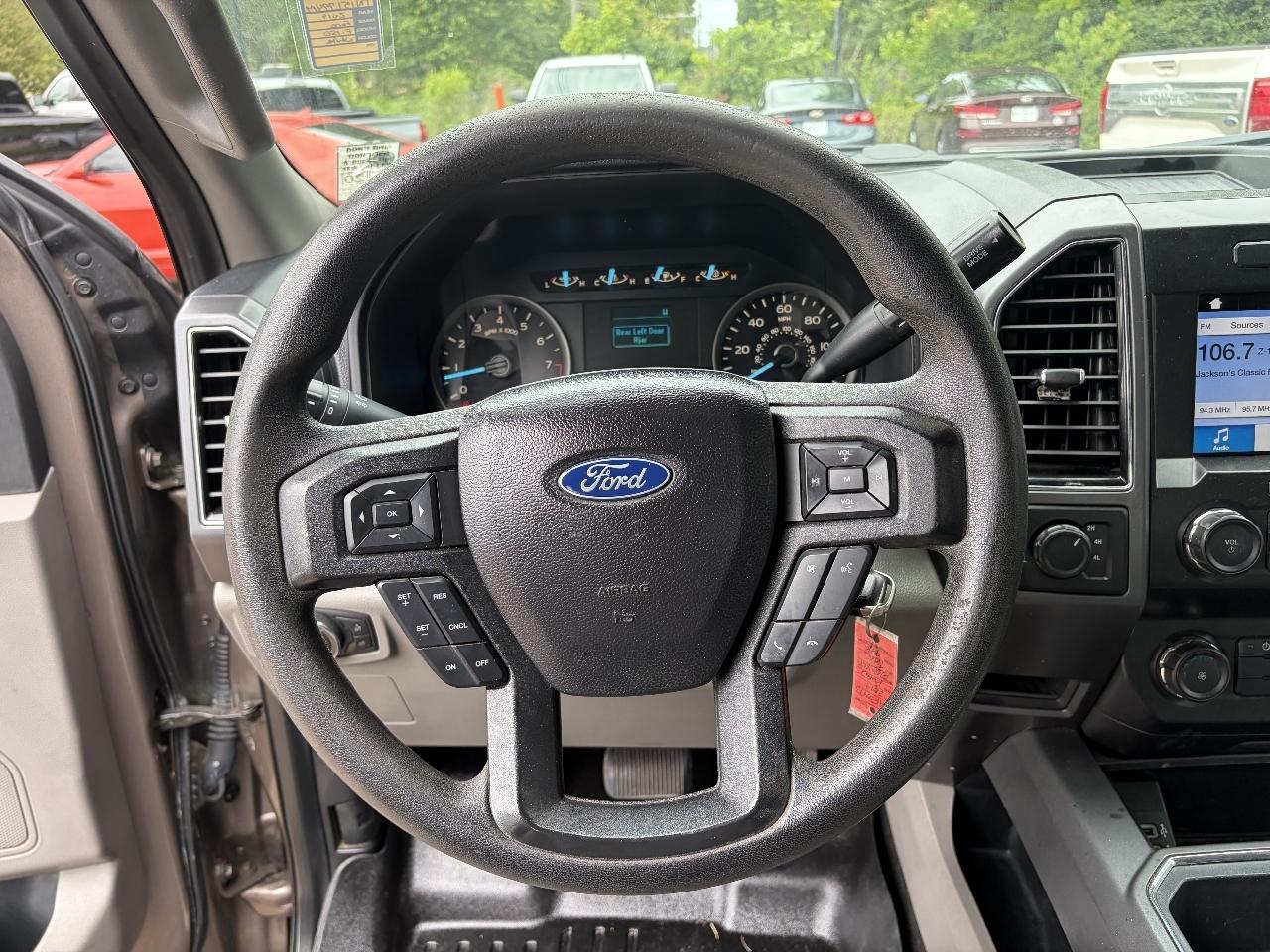 Ford F-150 4WD SuperCrew 145" XLT 2019