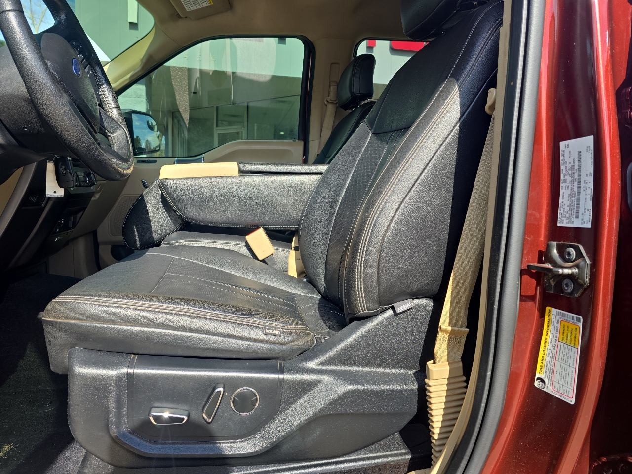 Ford F-150 4WD SuperCrew 145" XLT 2015