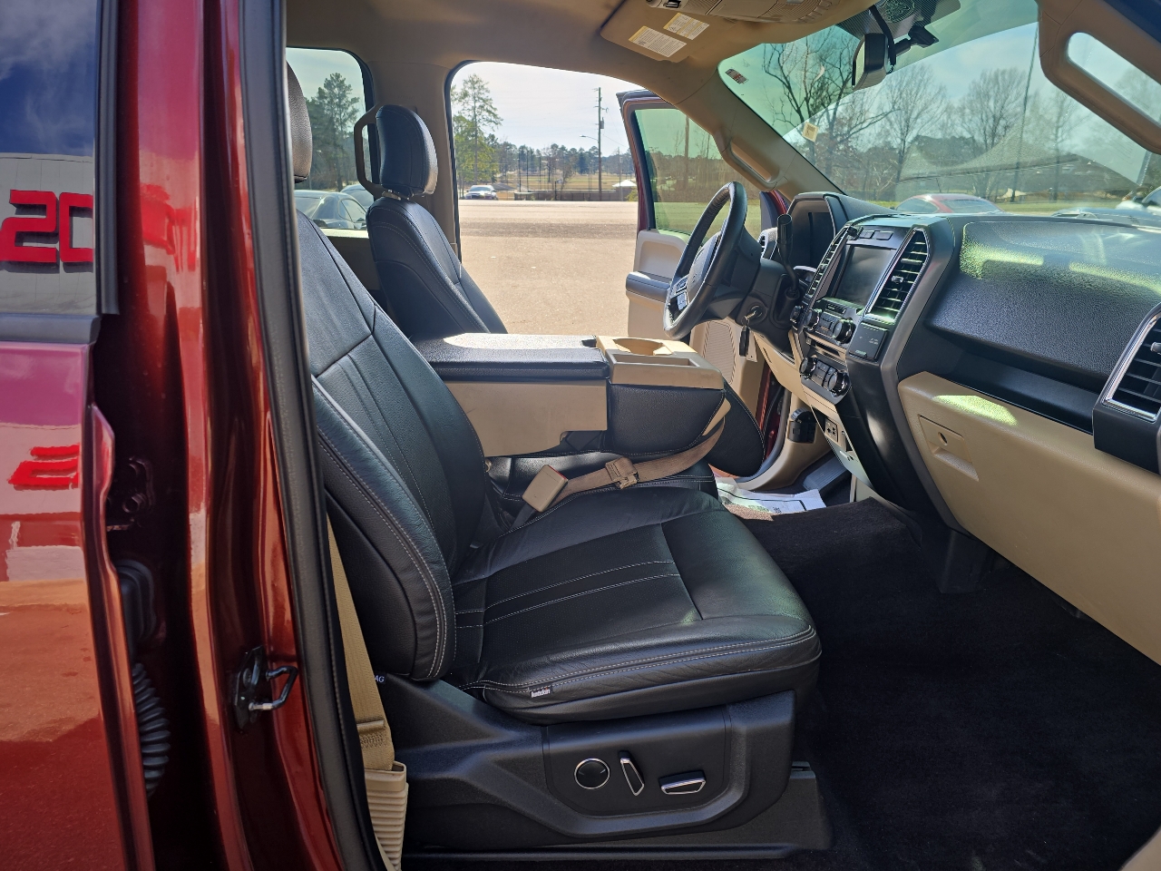 Ford F-150 4WD SuperCrew 145" XLT 2015