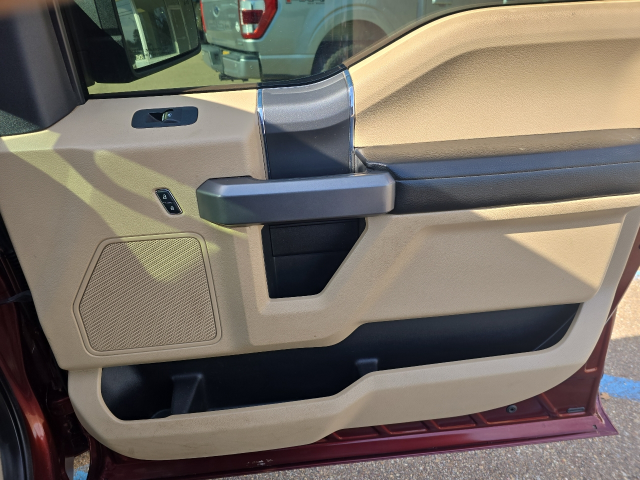 Ford F-150 4WD SuperCrew 145" XLT 2015