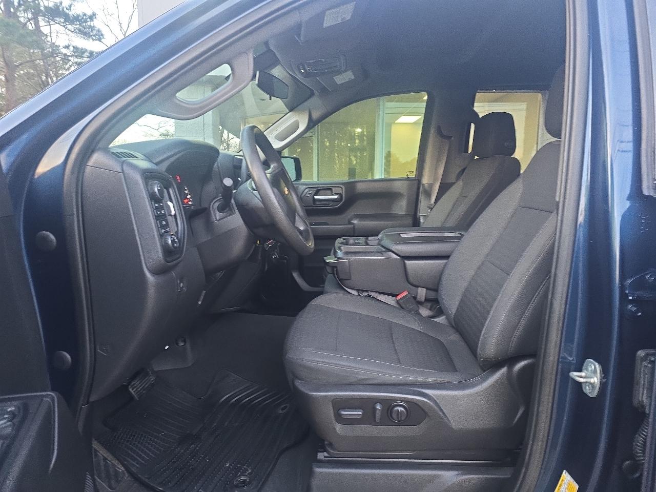 Chevrolet Silverado 1500 Limited Custom Crew Cab Short Box 4WD 2022