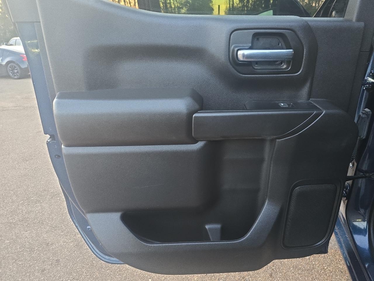 Chevrolet Silverado 1500 Limited Custom Crew Cab Short Box 4WD 2022