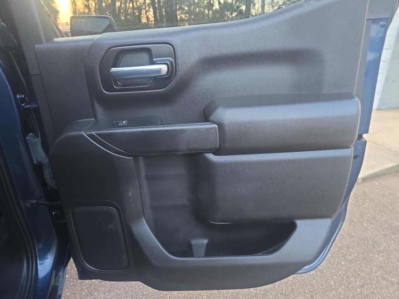 Chevrolet Silverado 1500 Limited Custom Crew Cab Short Box 4WD 2022