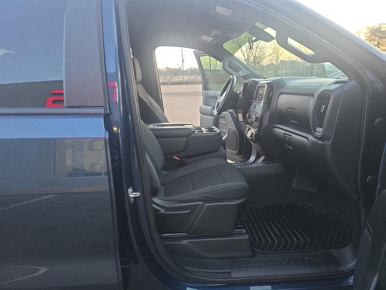 Chevrolet Silverado 1500 Limited Custom Crew Cab Short Box 4WD 2022