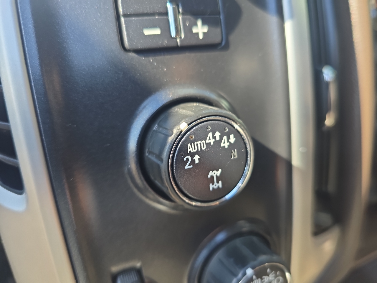 GMC Sierra 1500 SLT Crew Cab Short Bed 4WD 2018