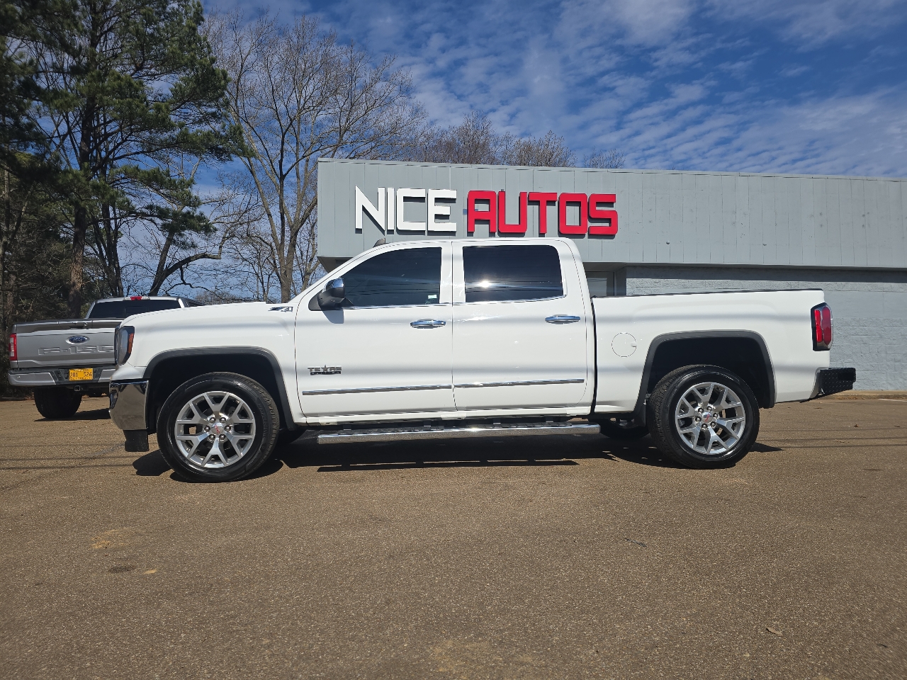 GMC Sierra 1500 SLT Crew Cab Short Bed 4WD 2018